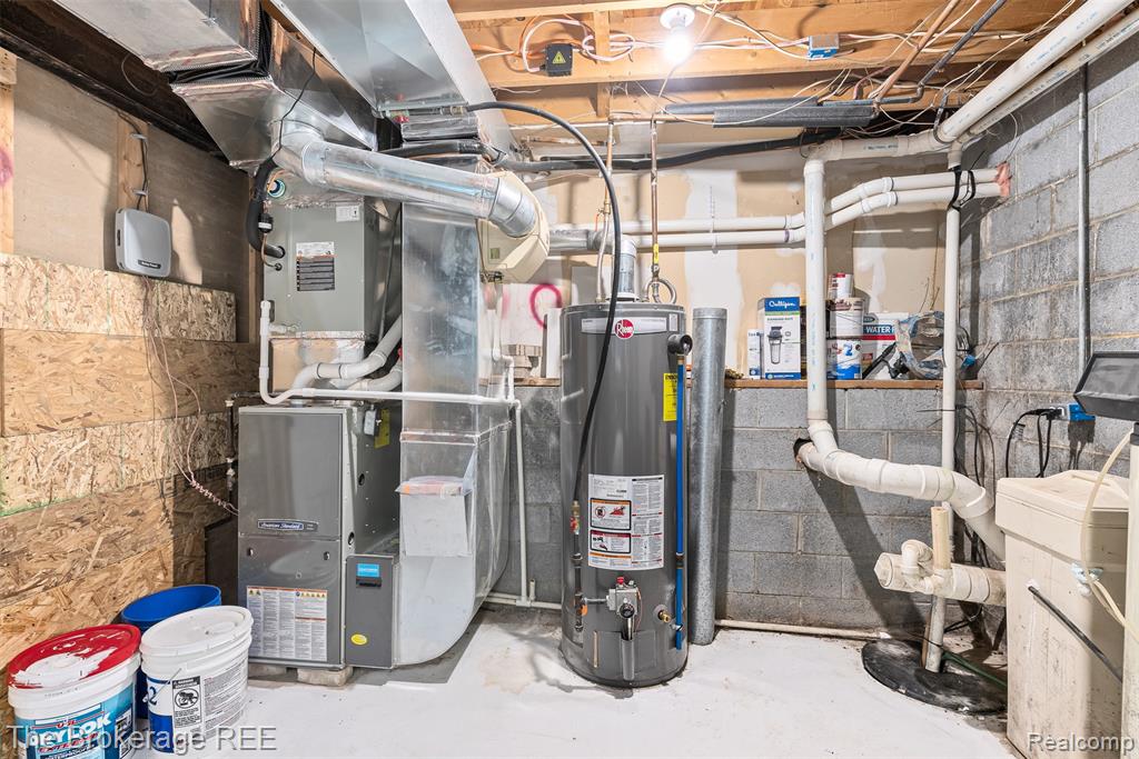 5950 Carscadden Way, Highland, MI — Photo 42