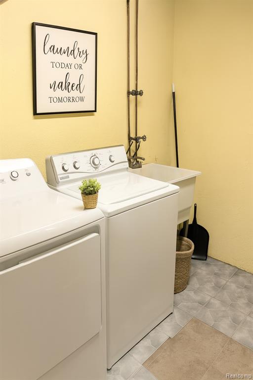1569 Dover Hill N, Walled Lake, MI 48390 — Photo 10