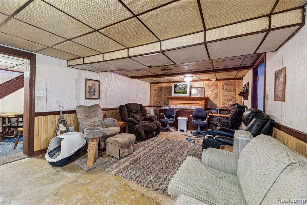 432 E FRANK Street, Fowlerville, MI 48836 — Photo 29