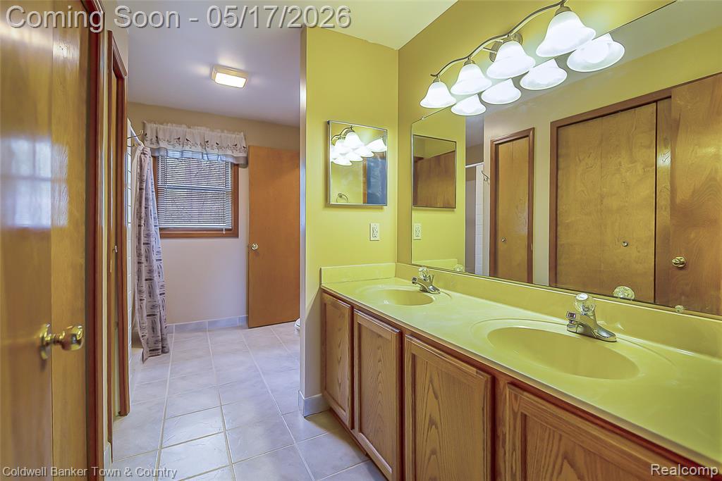 2154 Kingston Drive, Pinckney, MI 48169 — Photo 23