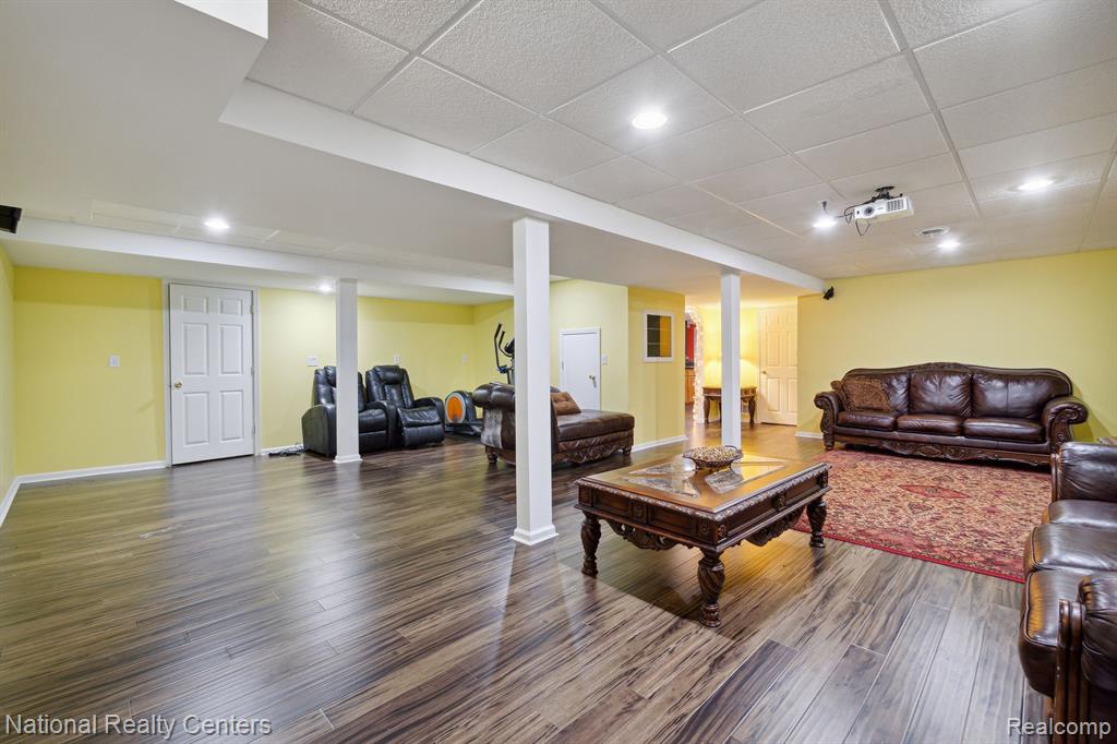 50983 WESTON Drive, Plymouth, MI 48170 — Photo 49