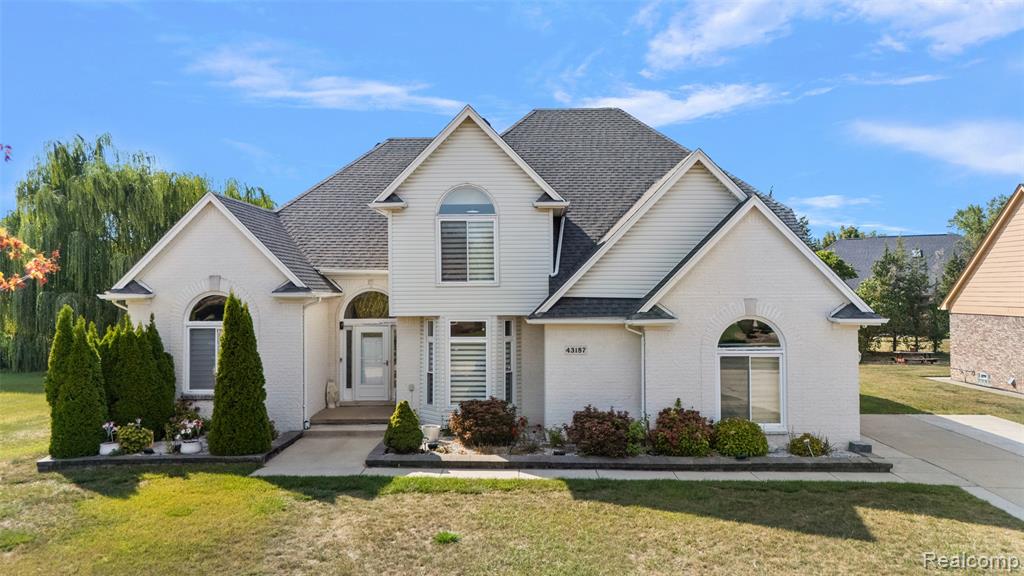 43187 Vintners Place Drive, Sterling Heights, MI 48314 — Photo 2