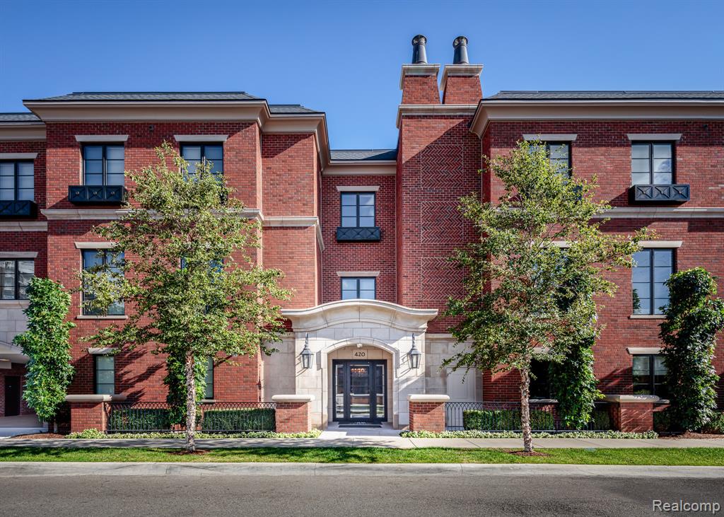 420 E Frank Street, 301, Birmingham, MI 48009