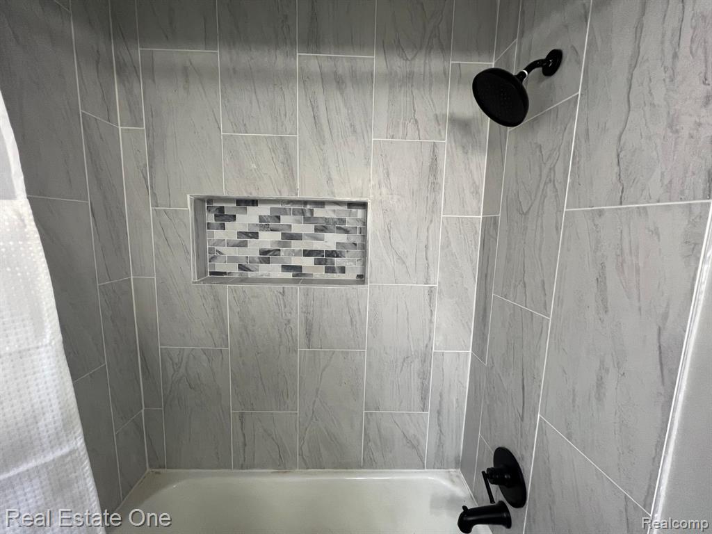 916 STEWART Avenue, Lincoln Park, MI 48146 — Photo 19