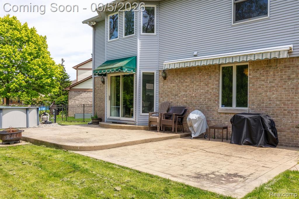 932 River Court, Wyandotte, MI 48192 — Photo 8