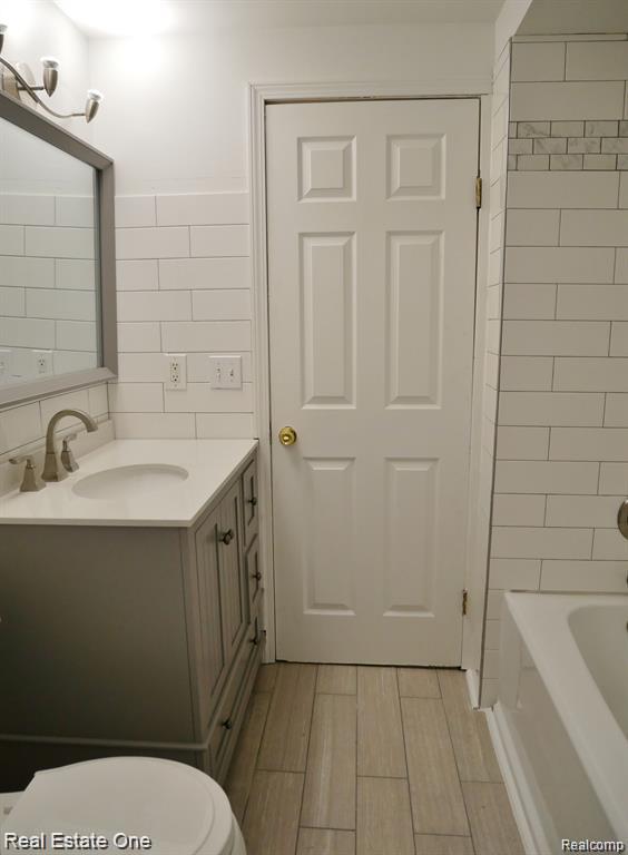 5102 Franklin Park Drive, Sterling Heights, MI 48310 — Photo 13