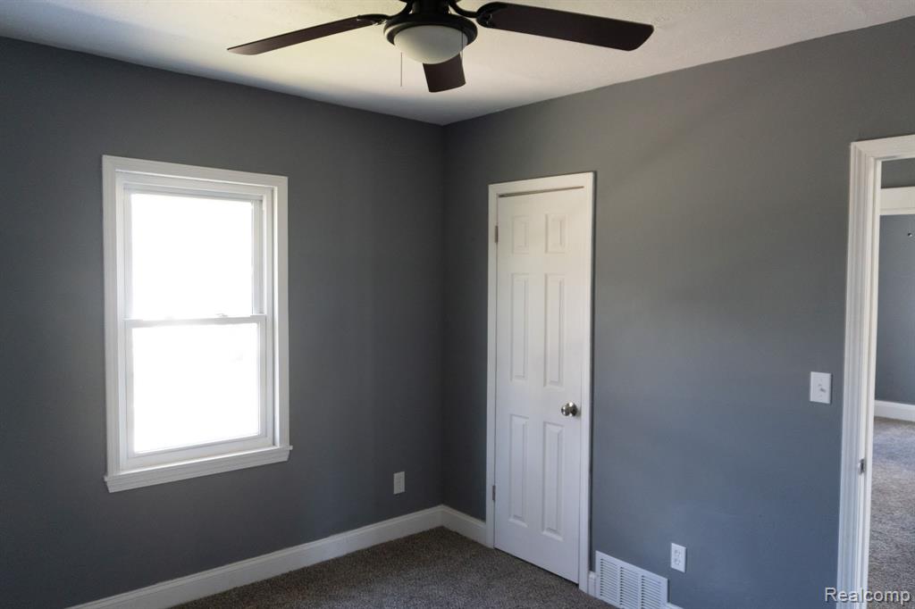 432 BUCKINGHAM Avenue, Flint, MI 48507 — Photo 31