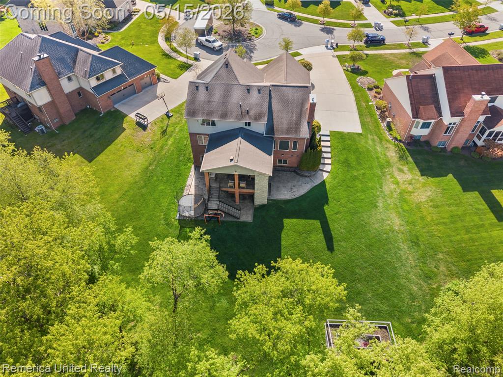 61151 Palomino Court, South Lyon, MI 48178 — Photo 11