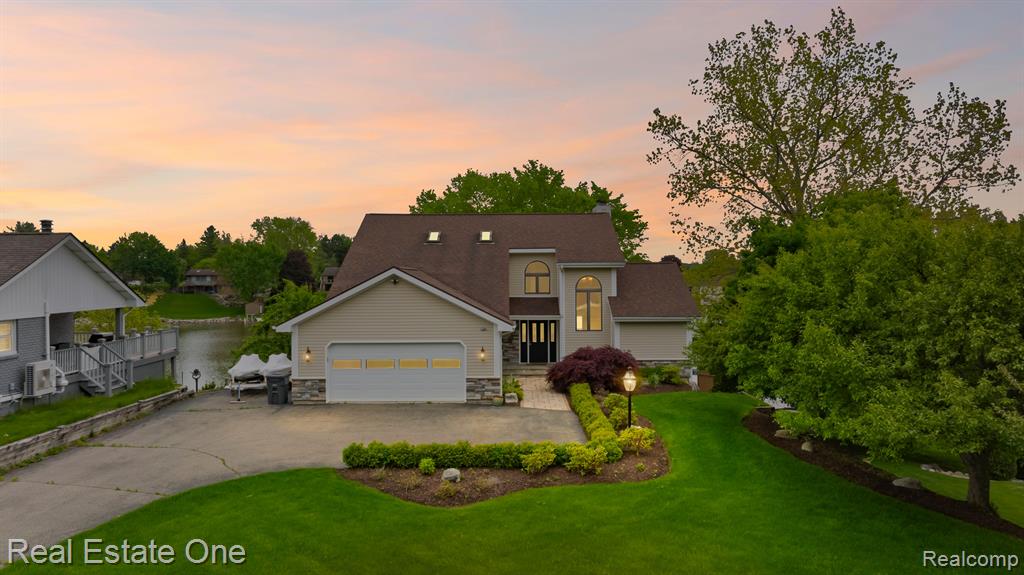 3882 LAKE LAPEER Drive, Metamora, MI 48455