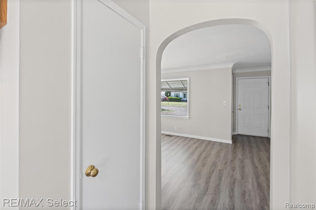 4305 Pengelly Road, Flint, MI 48507 — Photo 14