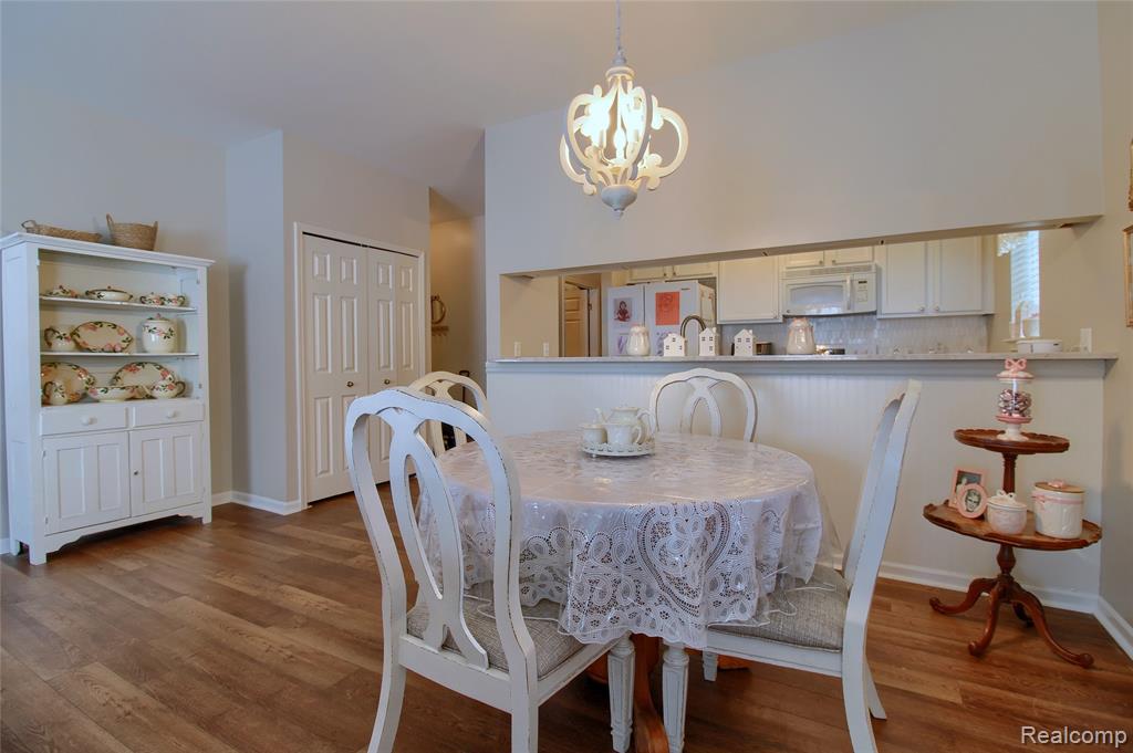 24031 Fairlane Boulevard, Trenton, MI 48183 — Photo 8