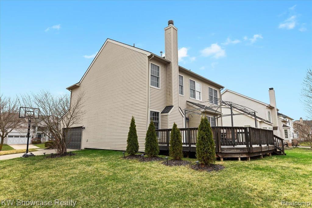 1042 POLO Drive, South Lyon, MI 48178 — Photo 27