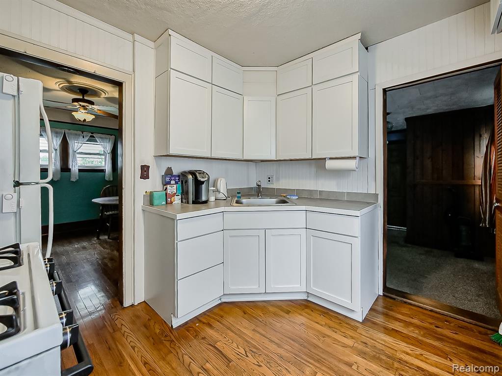 4177 Washington Street, Wayne, MI 48184 — Photo 2