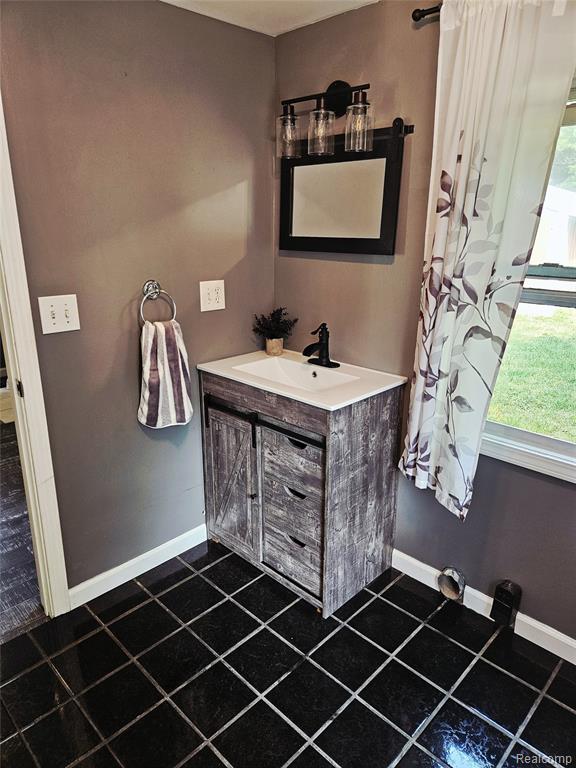 611 Beck Avenue, Owosso, MI 48867 — Photo 14