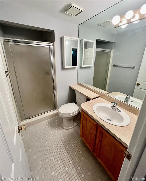 31160 Country Way, Farmington Hills, MI 48331 — Photo 30