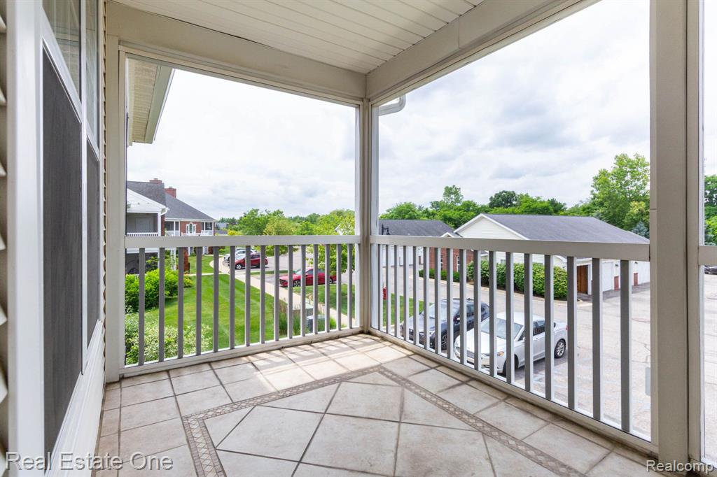 934 W Summerfield Glen Circle, Ann Arbor, MI 48103 — Photo 23