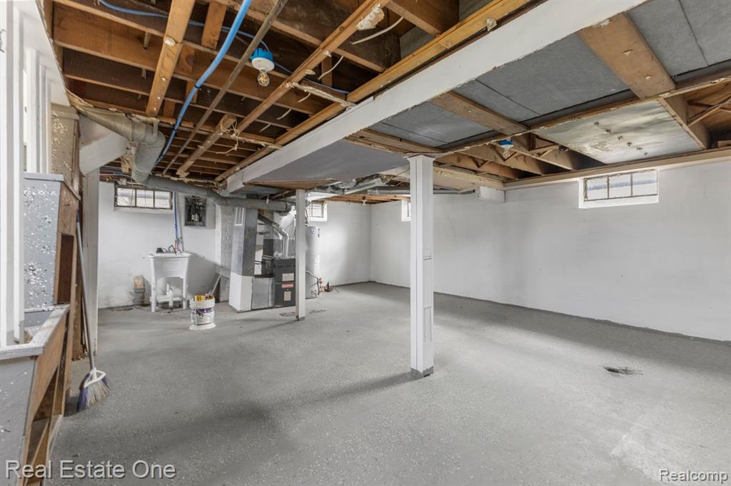 13113 CAMDEN Street, Detroit, MI 48213 — Photo 24
