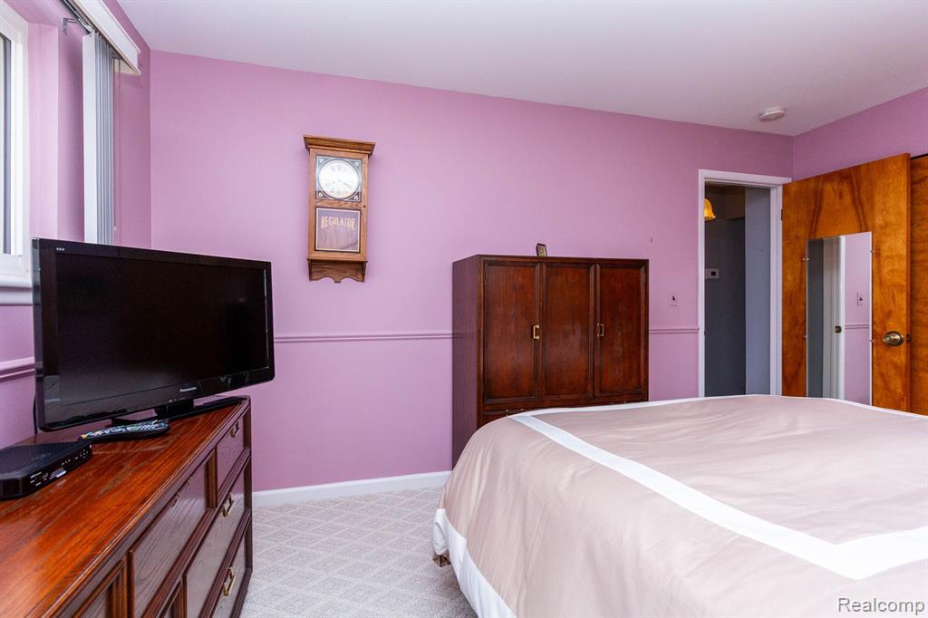 911 MAYFIELD Drive, Royal Oak, MI 48067 — Photo 23