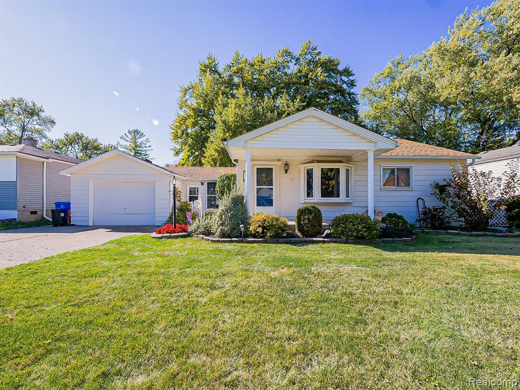 4656 Edgewood Street, Dearborn Heights, MI 48125 — Photo 27
