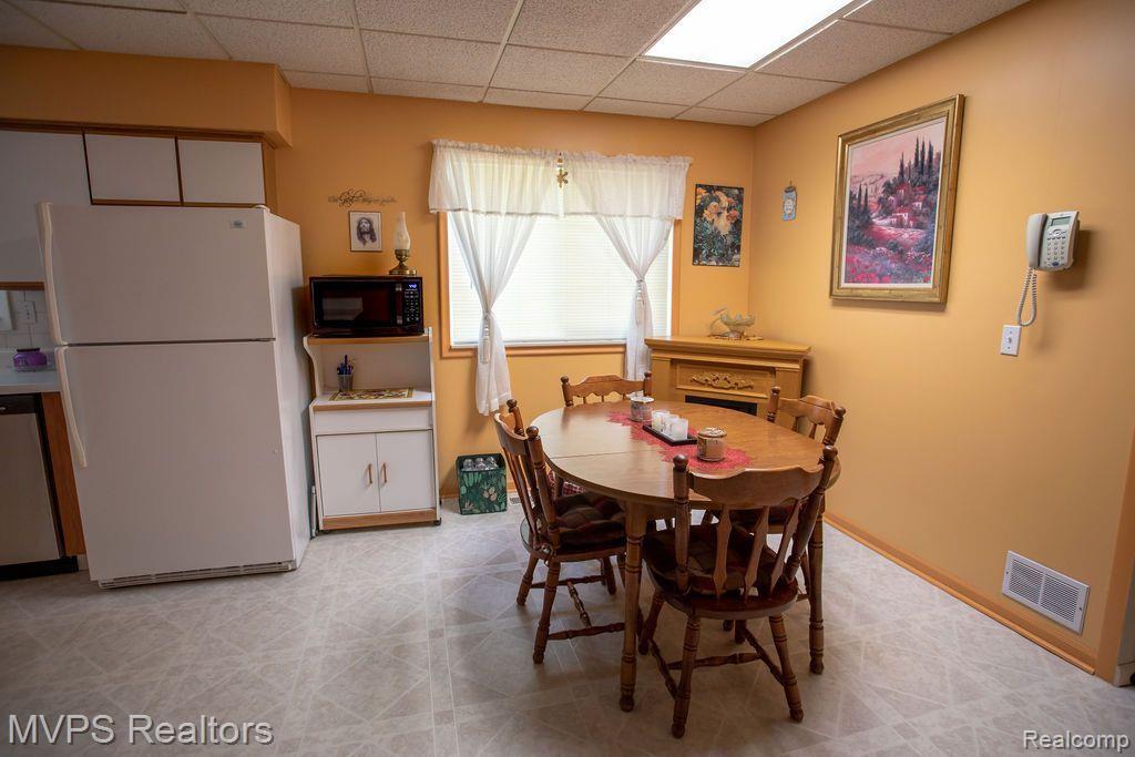 40849 ROMEO PLANK Road, Clinton Twp, MI 48038 — Photo 7