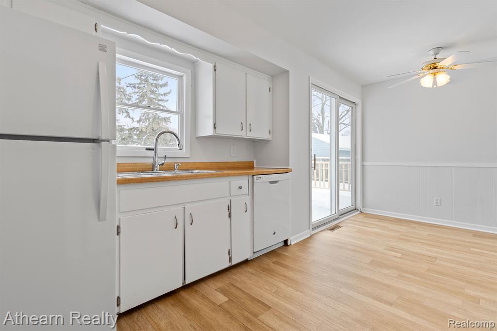 815 SOUTHWOOD Drive, Fenton, MI 48430 — Photo 18