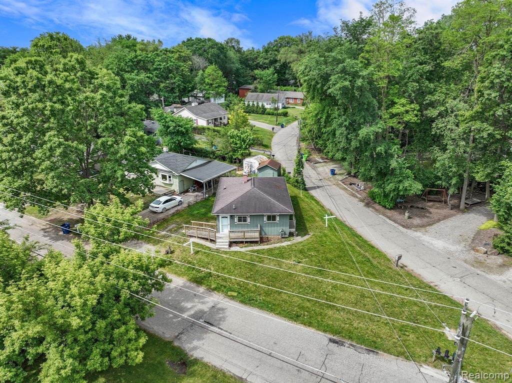 9303 BEECHCREST Street, White Lake, MI — Photo 29