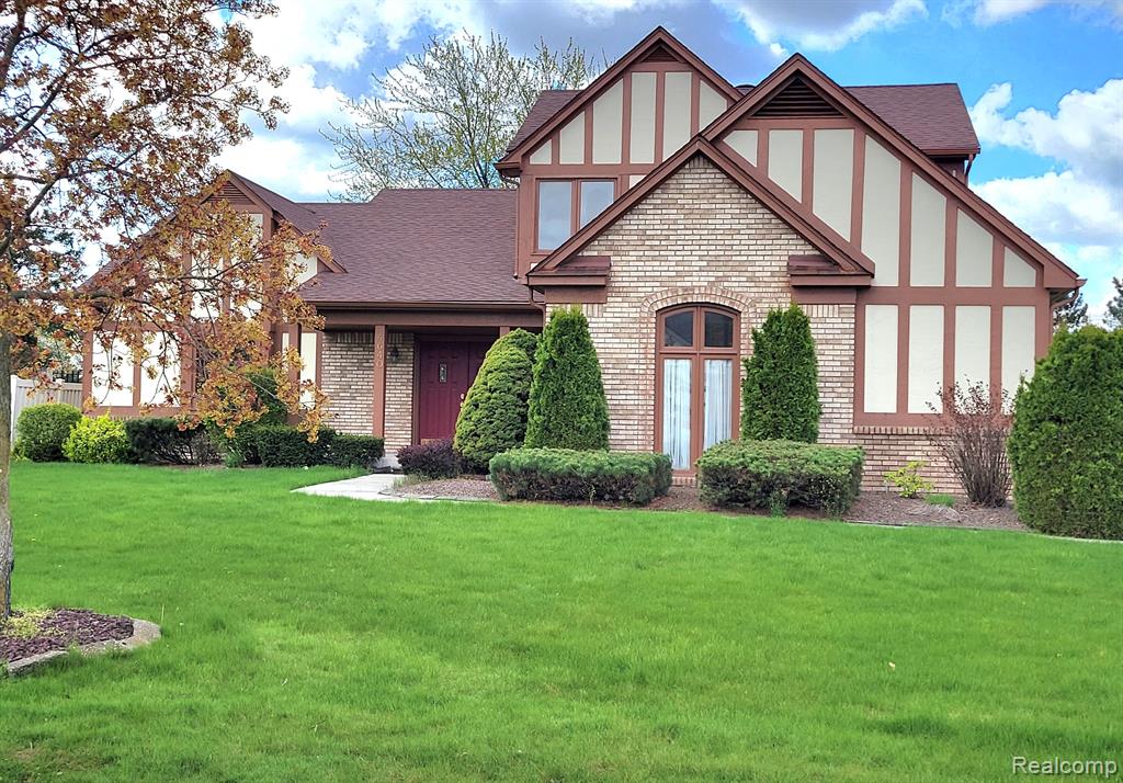 4640 SINGH Drive, Sterling Heights, MI 48310 — Photo 2