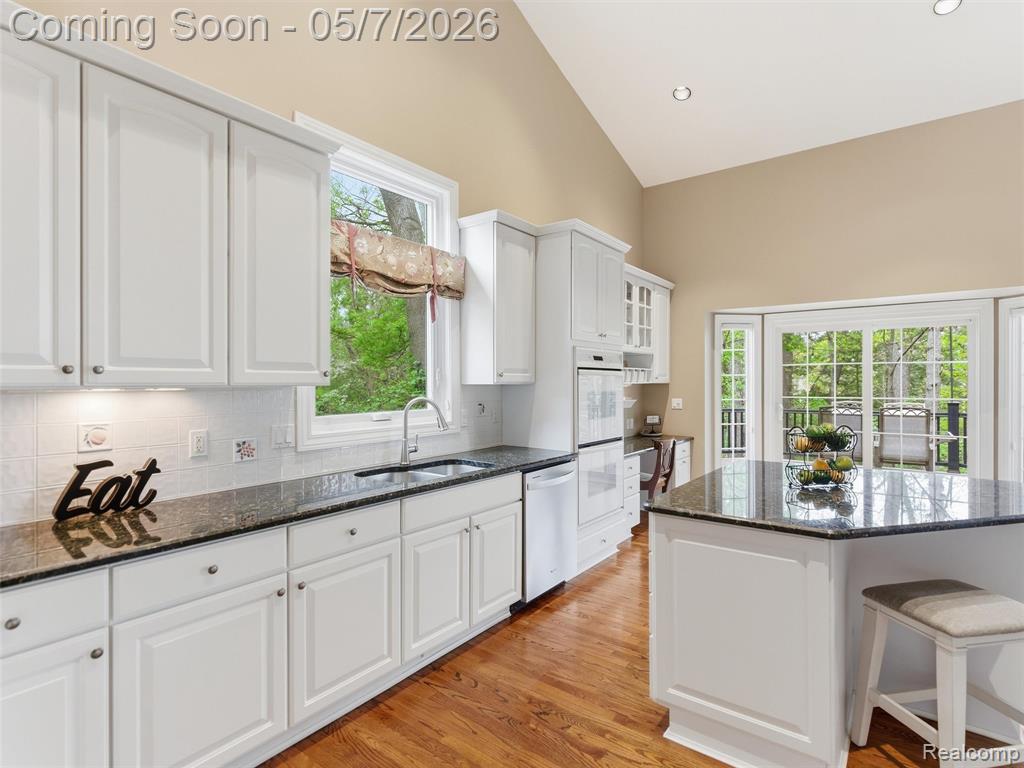 3874 Kaeleaf Road, Lake Orion, MI — Photo 12