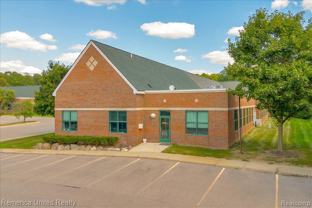 1050 Corporate Office Drive, Milford, MI 48381 — Photo 50