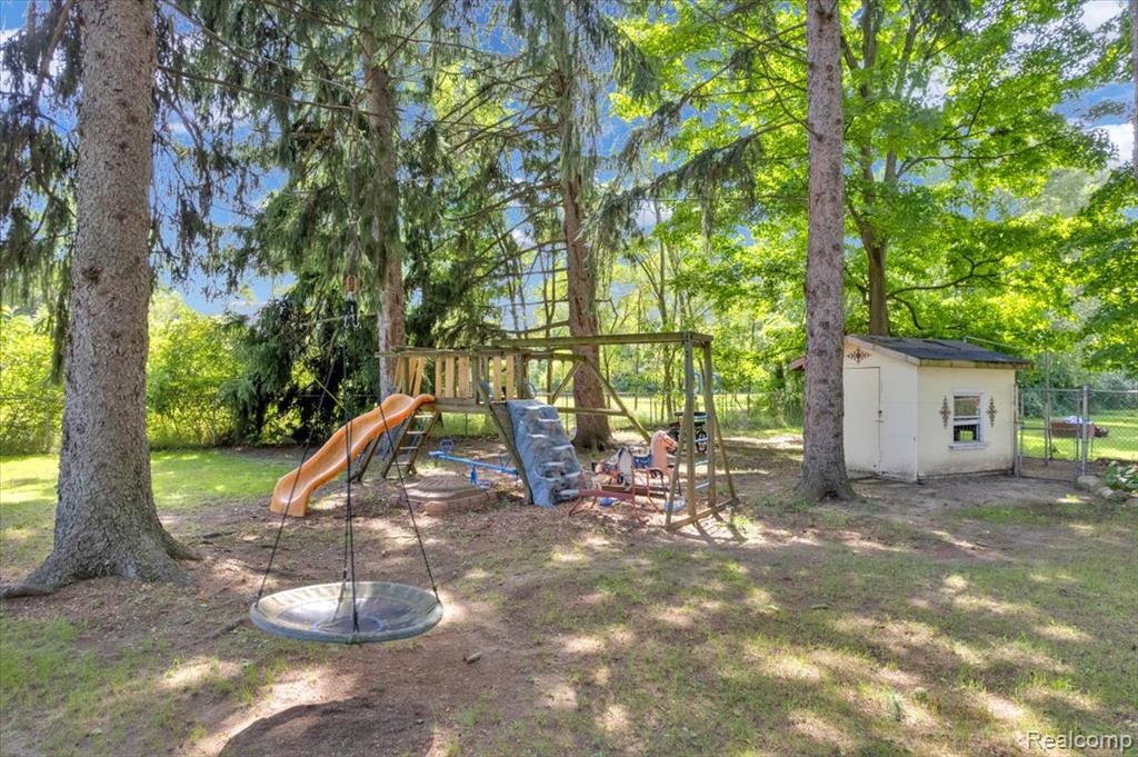 1381 Roods Lake Road, Lapeer, MI 48446 — Photo 28