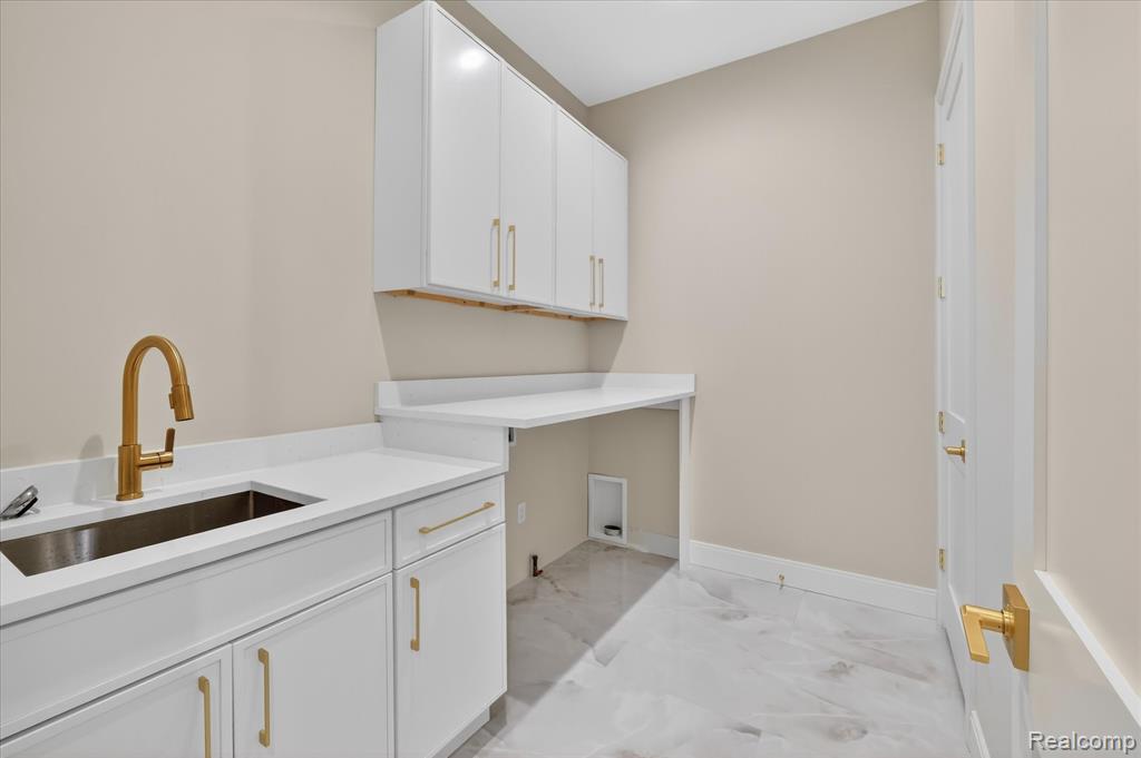 546 Maplehill Road, Rochester Hills, MI 48306 — Photo 30