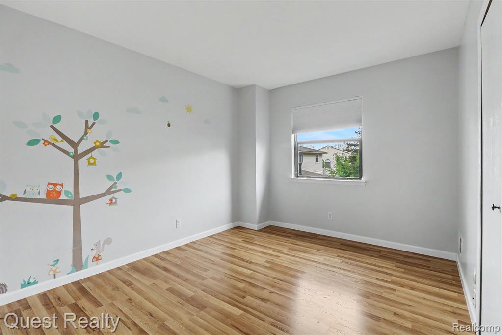 5673 Drake Hollow W Drive W, West Bloomfield, MI — Photo 17