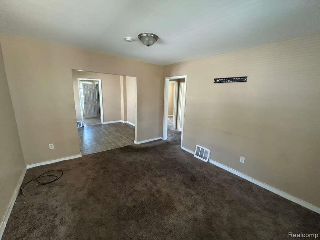 6078 Plainview Avenue, Detroit, MI 48228 — Photo 9