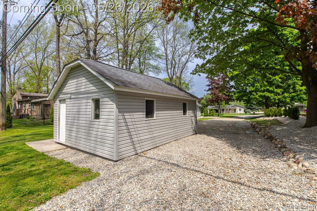 6281 Waldon Road, Clarkston, MI — Photo 35