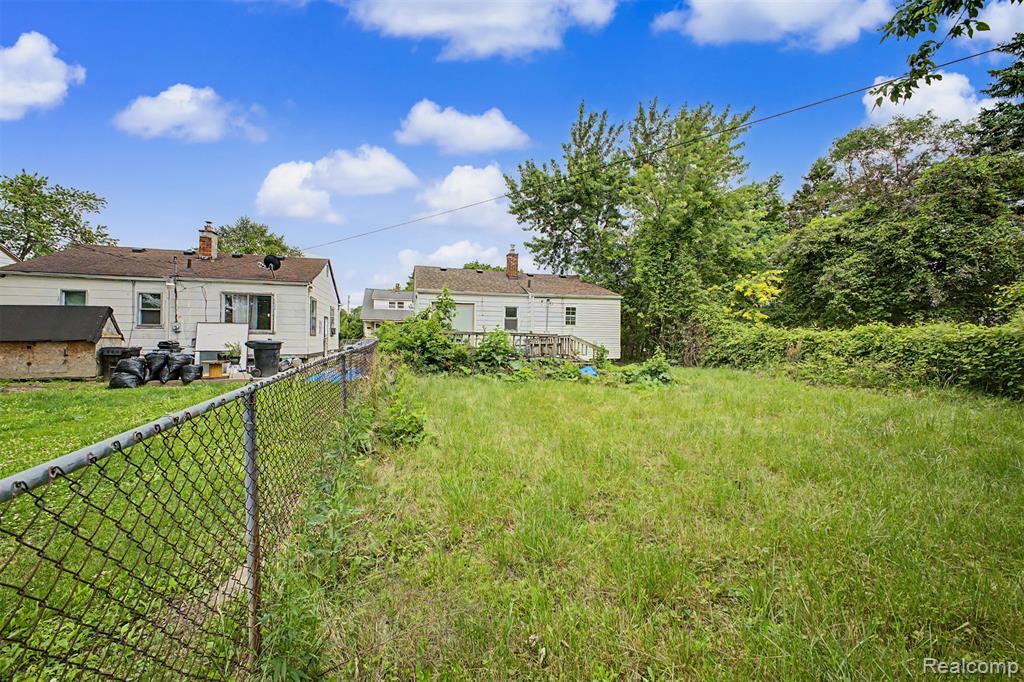 6100 Faust Avenue, Detroit, MI 48228 — Photo 24