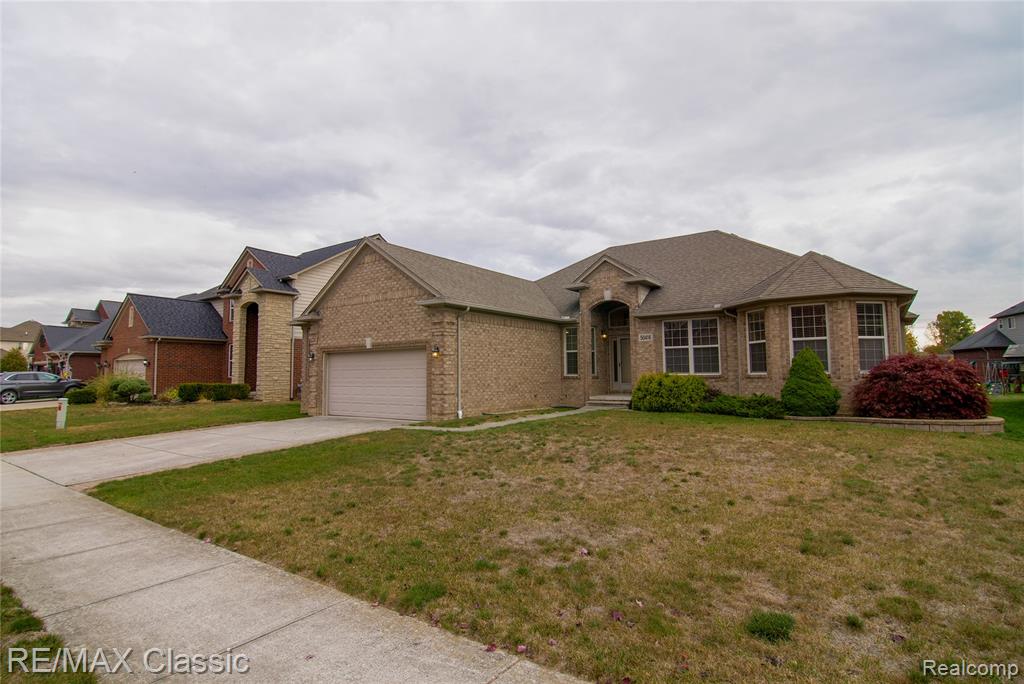 50416 Pinnacle Woods Lane, Macomb, MI 48042 — Photo 3