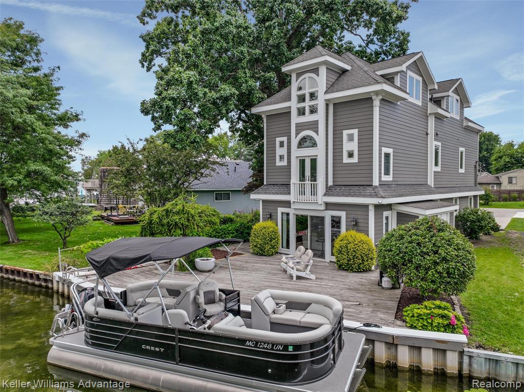 2182 Park Circle, Keego Harbor, MI 48320 — front exterior