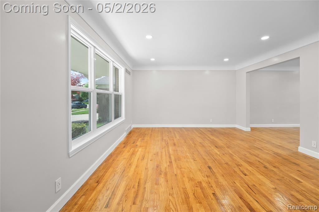 5 Snow Court, Dearborn, MI 48124 — Photo 7