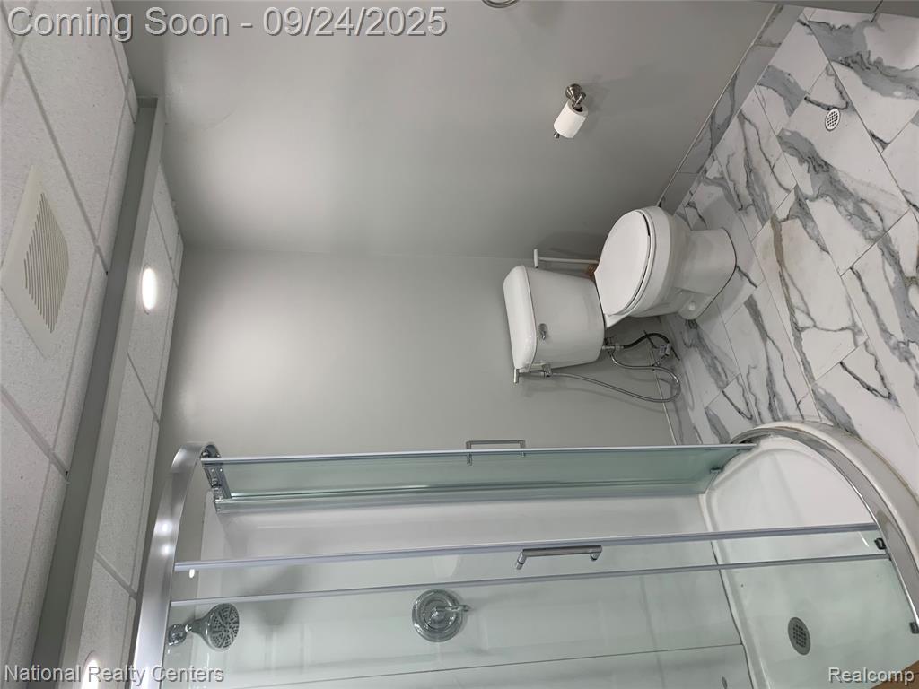 40560 Deer Creek Drive, Canton, MI 48188 — Photo 31