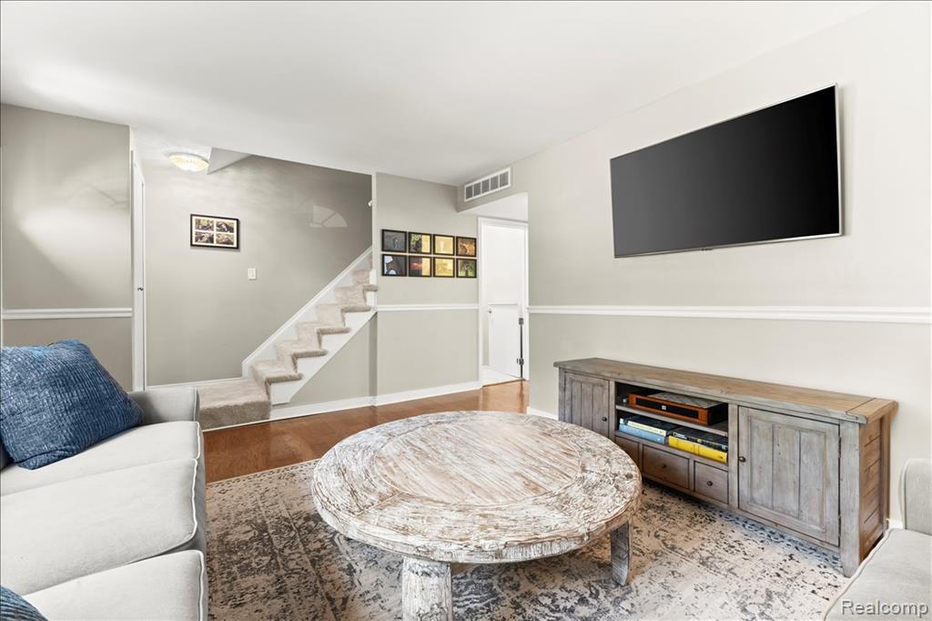 1936 Torquay Avenue, Royal Oak, MI 48073 — Photo 4