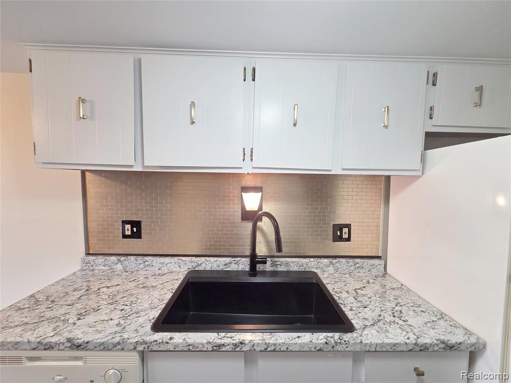 34231 Garfield Circle, Fraser, MI 48026 — Photo 7
