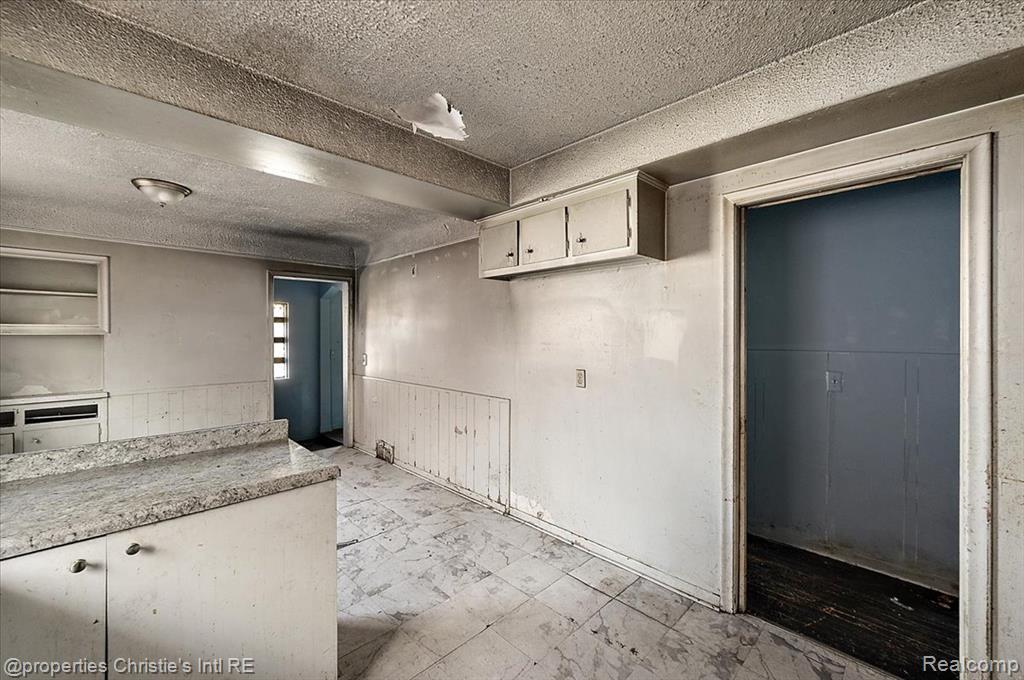 18104 Runyon Street, Detroit, MI 48234 — Photo 15