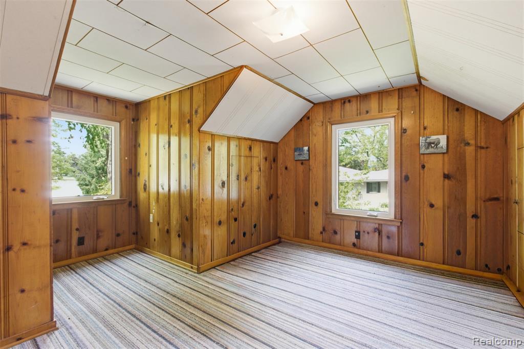85 Hill Circle Drive, Waterford, MI 48328 — Photo 14