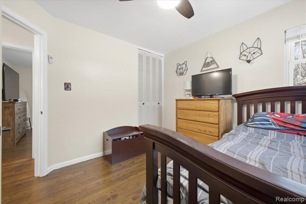 523 Tilmor Drive, Waterford, MI 48328 — Photo 17