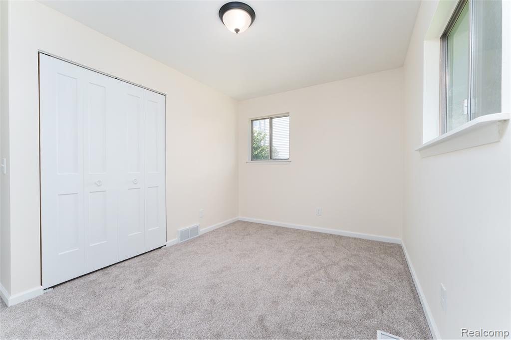 6201 Lerner Way, Lansing, MI 48911 — Photo 19