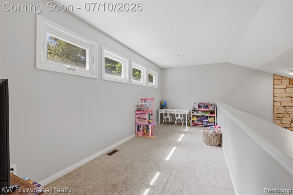 525 Aarons Way, Ortonville, MI 48462 — Photo 32