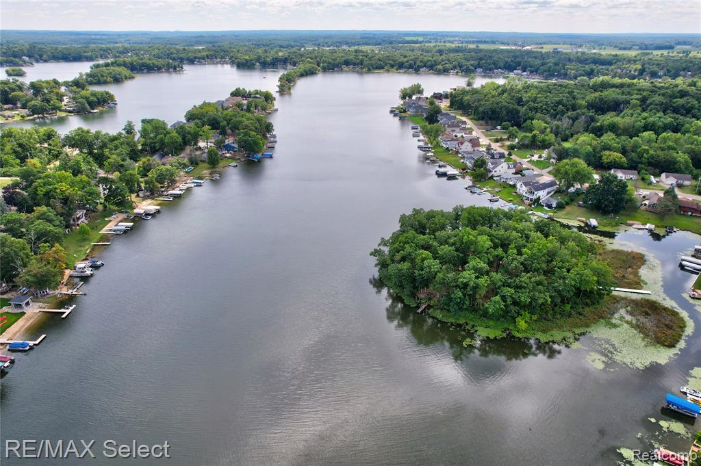 16172 Crest Drive, Linden, MI 48451 — Photo 53