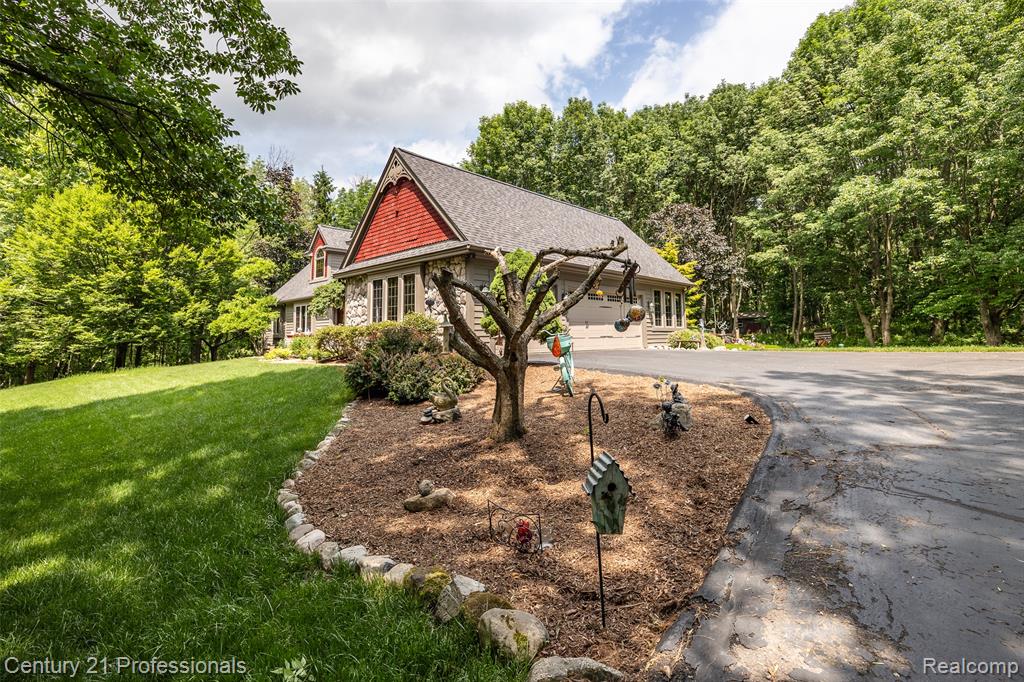 9200 Fox Hollow Road, Clarkston, MI 48348 — Photo 45