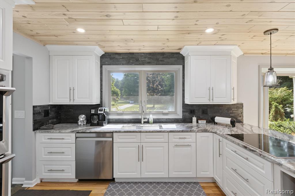 4224 Country Road, Otter Lake, MI 48464 — Photo 13