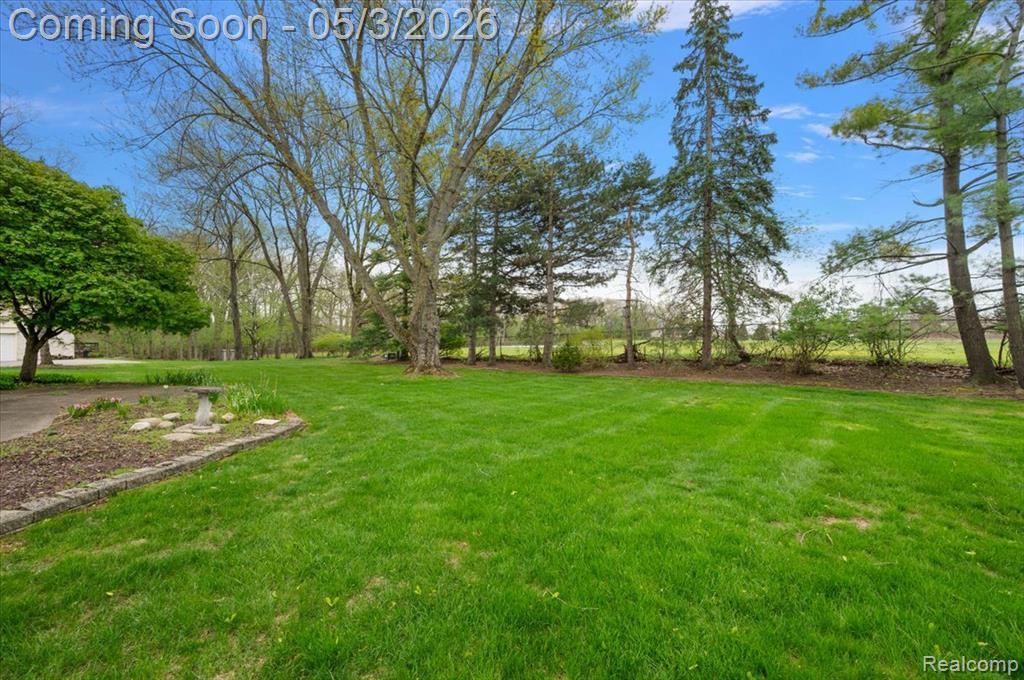 4821 School Bell Lane, Bloomfield Hills, MI 48301 — Photo 47